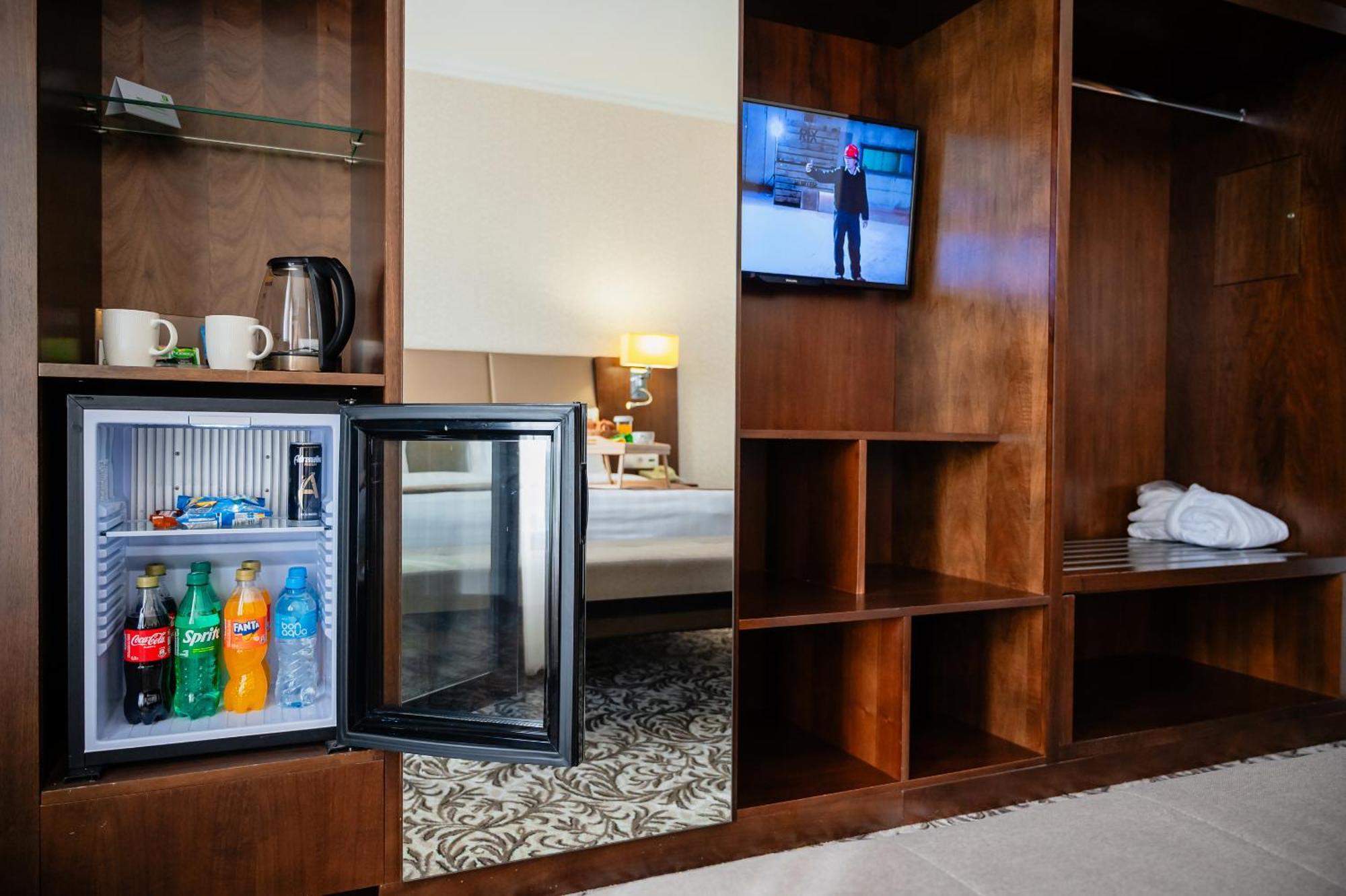 Holiday Inn Aktau By Ihg Extérieur photo