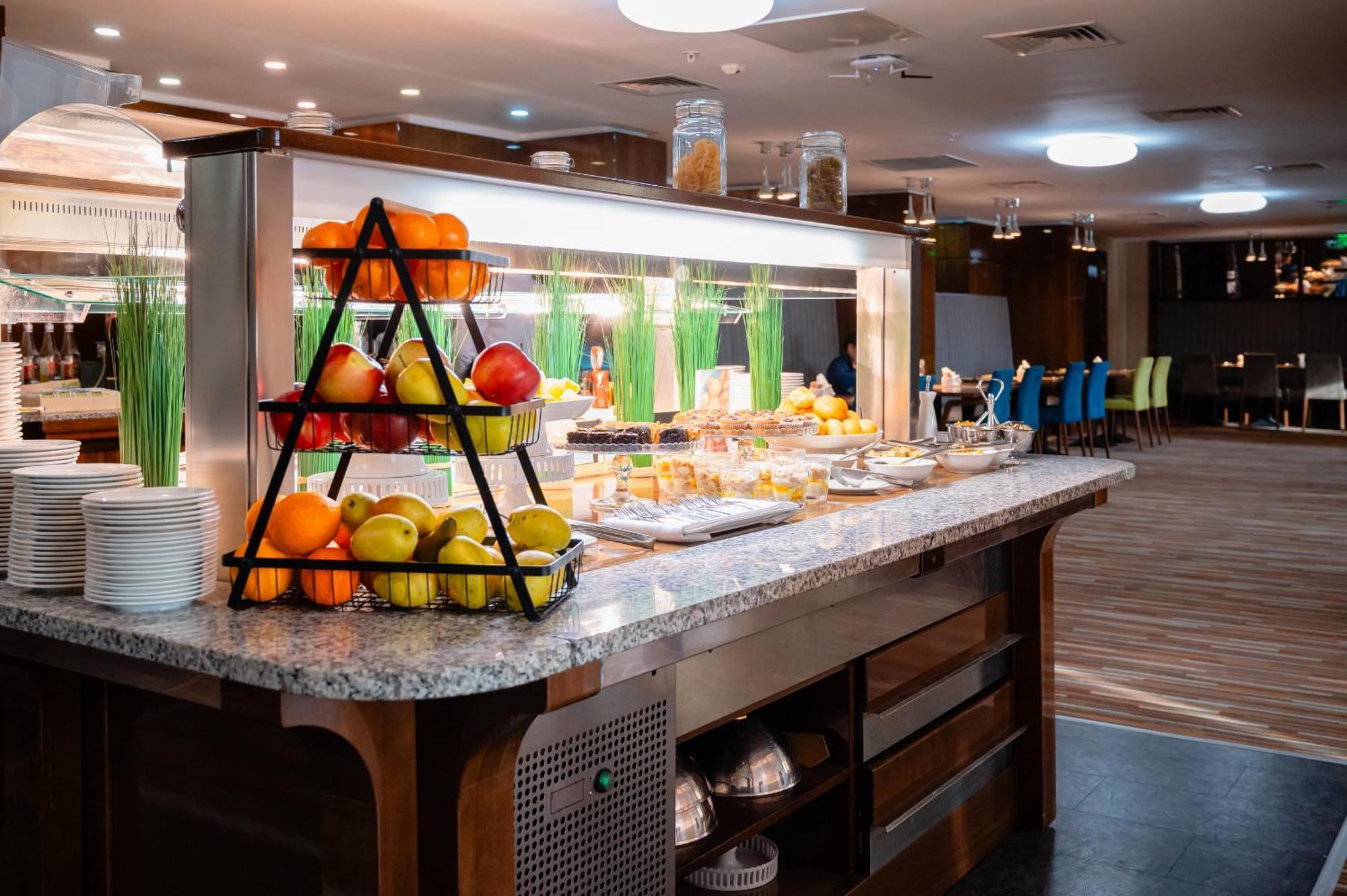 Holiday Inn Aktau By Ihg Extérieur photo