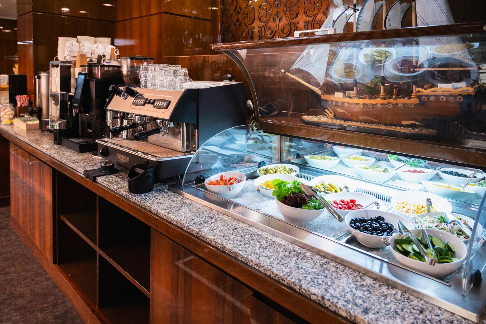 Holiday Inn Aktau By Ihg Extérieur photo