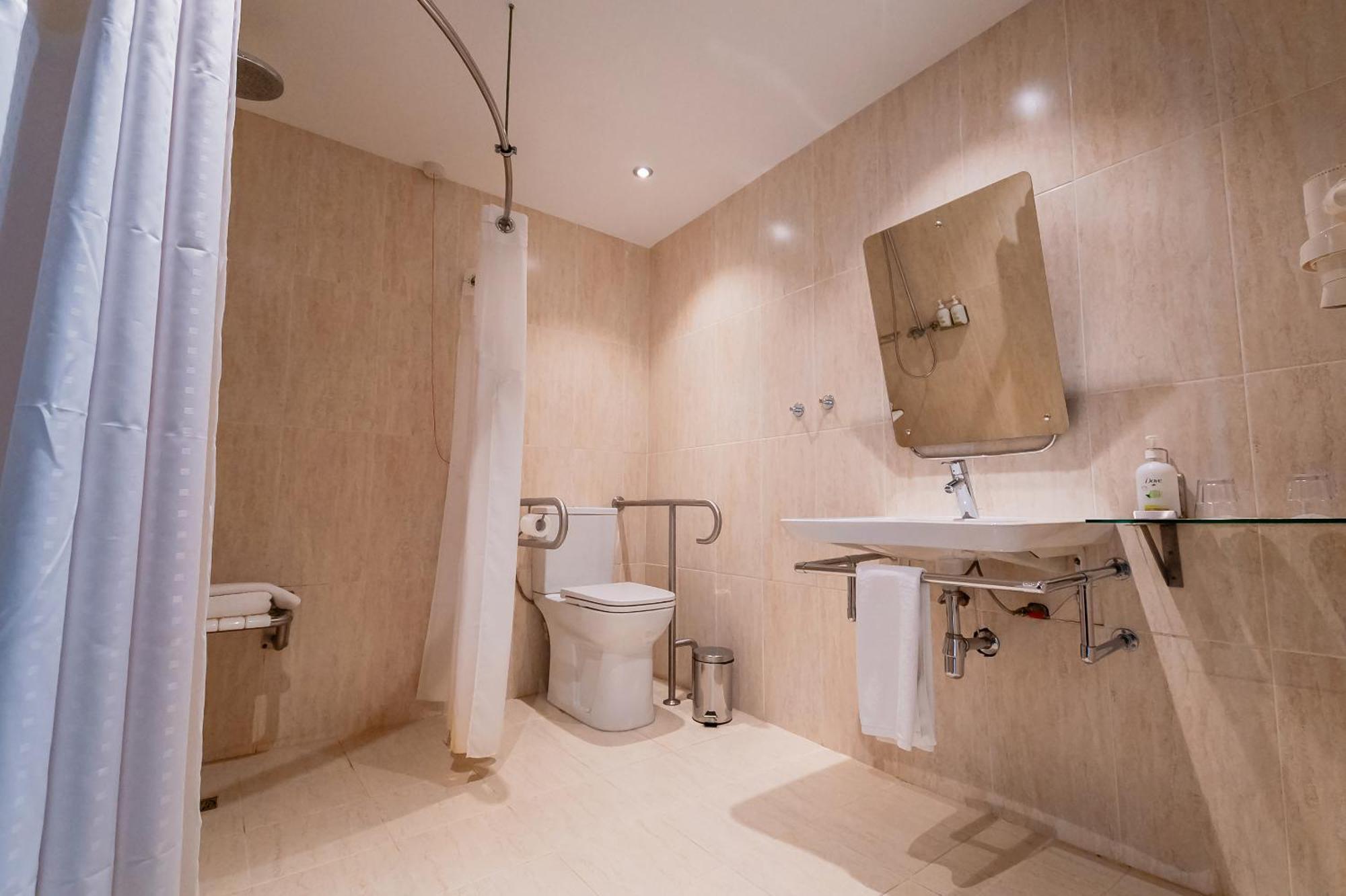 Holiday Inn Aktau By Ihg Extérieur photo