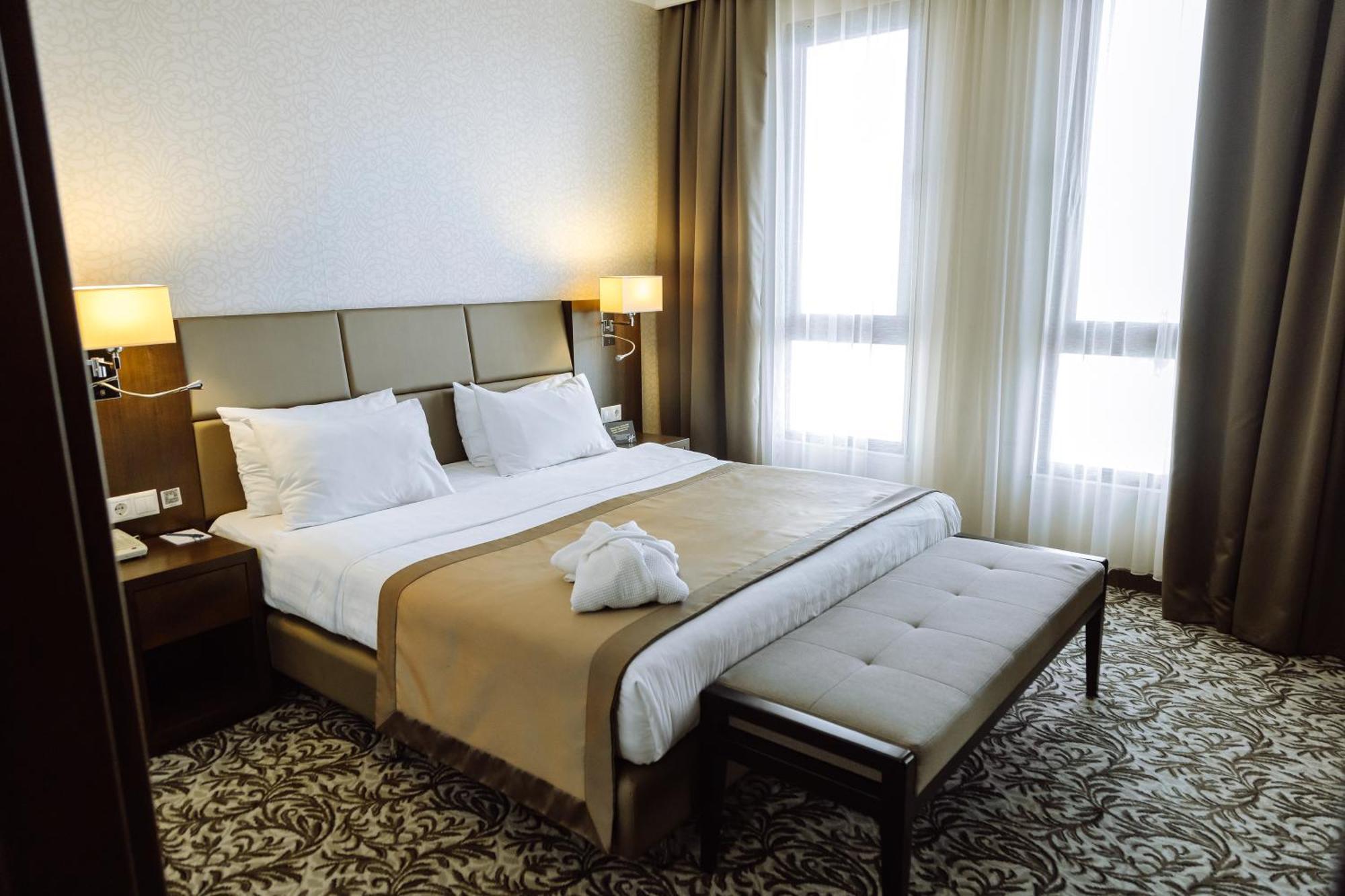 Holiday Inn Aktau By Ihg Extérieur photo